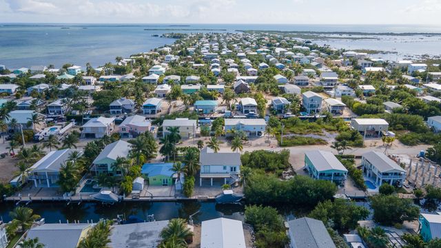 27405 Guadaloupe Lane, Ramrod Key, FL 33042