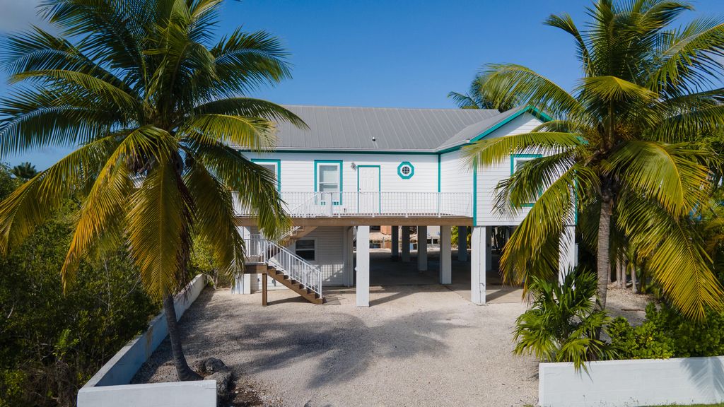 27405 Guadaloupe Lane, Ramrod Key, FL 33042