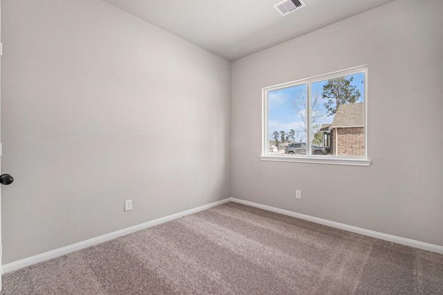 11702 Oakwood Ranch, Willis, TX 77378
