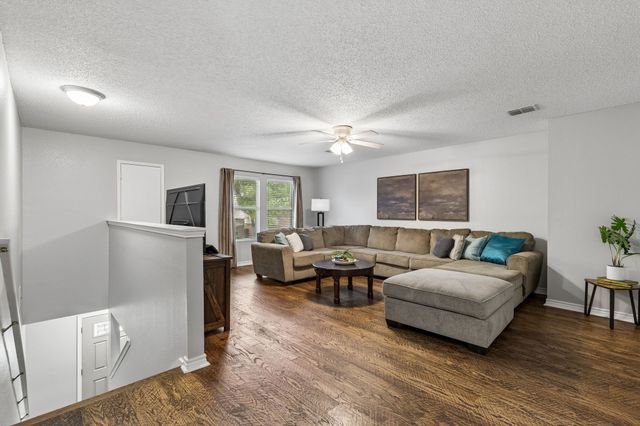 2224 Chestnut Drive, Little Elm, TX 75068