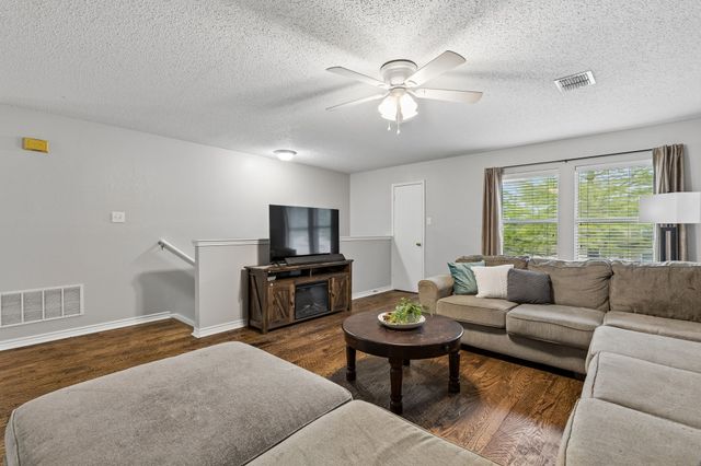 2224 Chestnut Drive, Little Elm, TX 75068