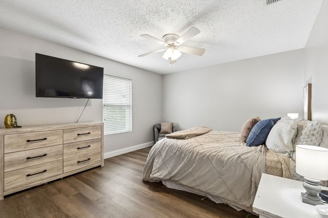 2224 Chestnut Drive, Little Elm, TX 75068