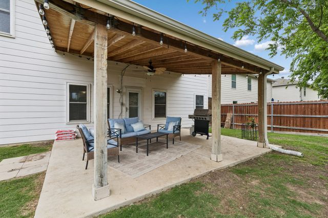 2224 Chestnut Drive, Little Elm, TX 75068