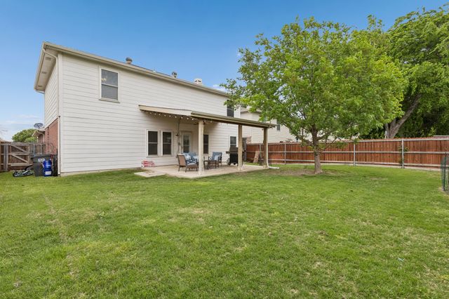 2224 Chestnut Drive, Little Elm, TX 75068