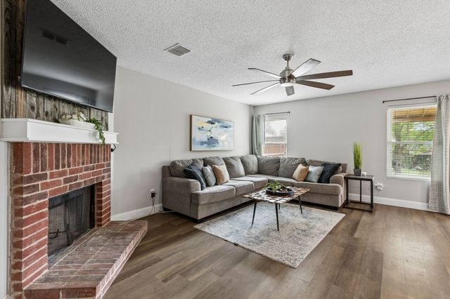 2224 Chestnut Drive, Little Elm, TX 75068