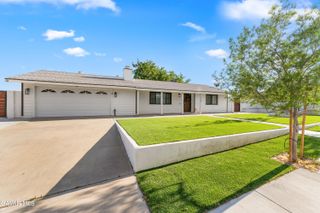 16122 Stagecoach Avenue, Lake Los Angeles, CA 93591