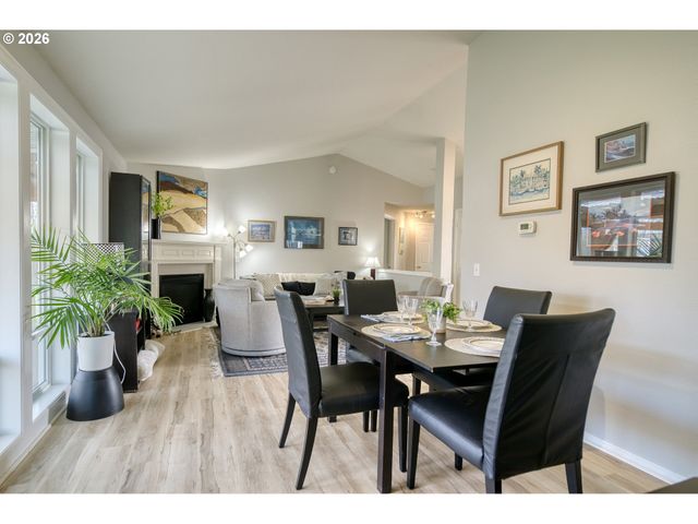 34385 HERON MEADOWS Dr, Scappoose, OR 97056