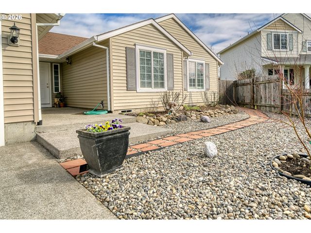 34385 HERON MEADOWS Dr, Scappoose, OR 97056