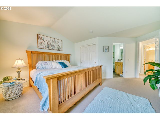 34385 HERON MEADOWS Dr, Scappoose, OR 97056