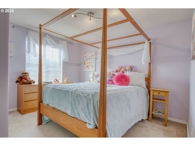 34385 HERON MEADOWS Dr, Scappoose, OR 97056