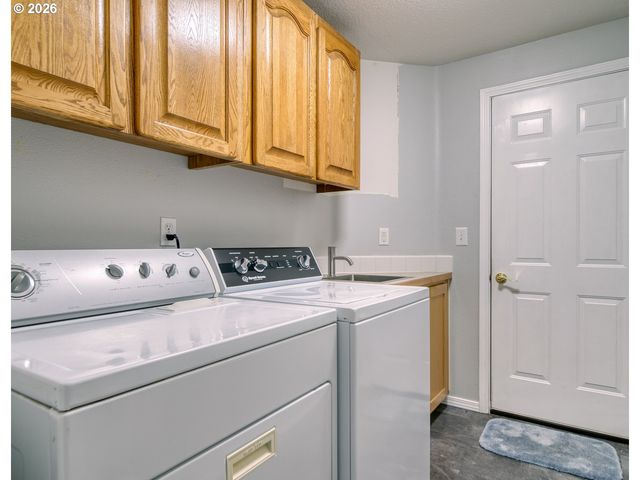 34385 HERON MEADOWS Dr, Scappoose, OR 97056