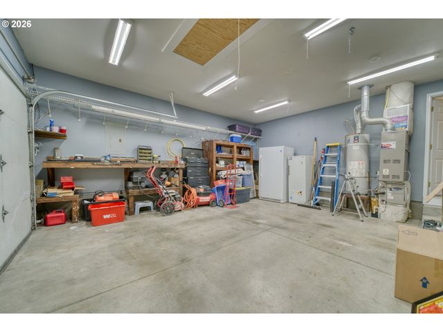 34385 HERON MEADOWS Dr, Scappoose, OR 97056