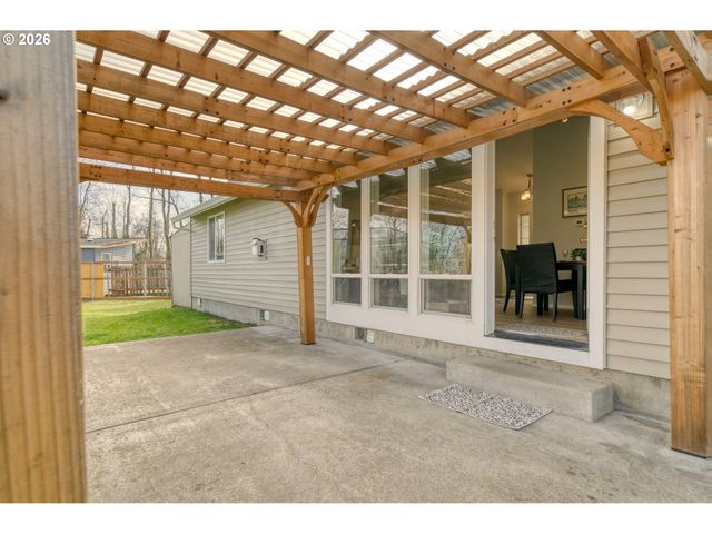 34385 HERON MEADOWS Dr, Scappoose, OR 97056