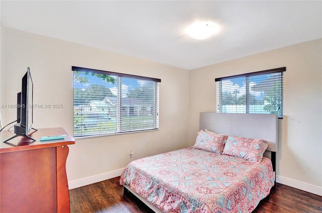17000 NW 18th Avenue, Miami Gardens, FL 33056