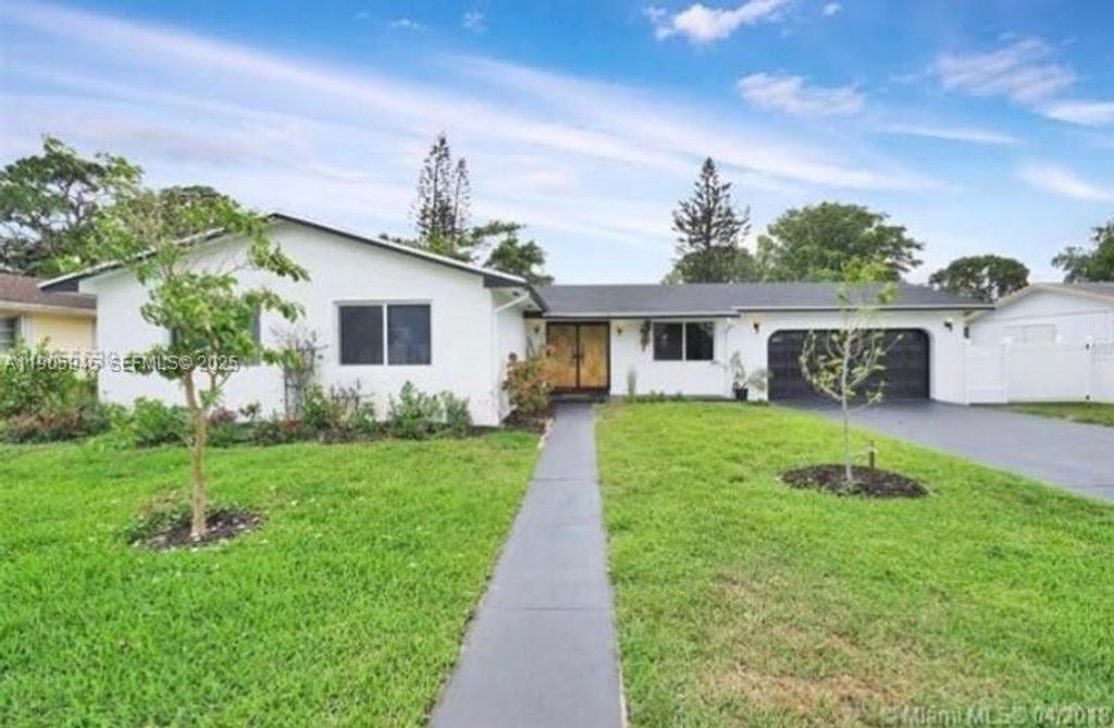 17000 NW 18th Avenue, Miami Gardens, FL 33056
