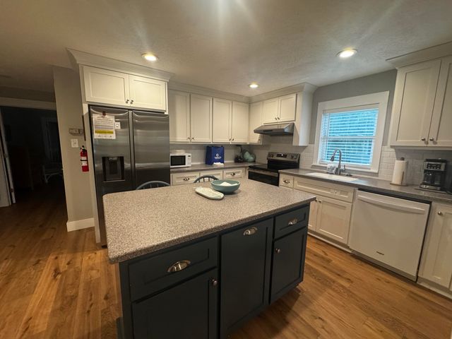 3204 Fort Street, Edisto Island, SC 29438