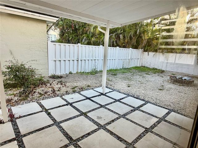 6955 SW 148th Ln, Davie, FL 33331