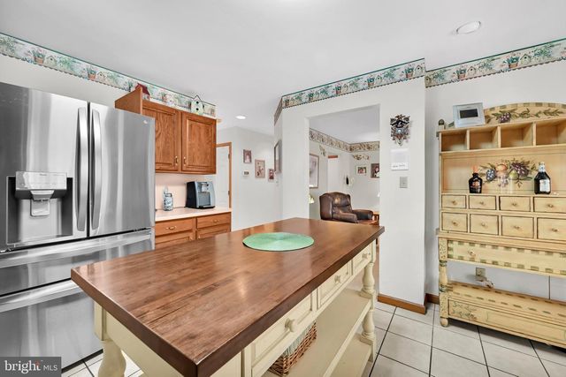 5057 VALLEY VIEW RD, Mohnton, PA 19540