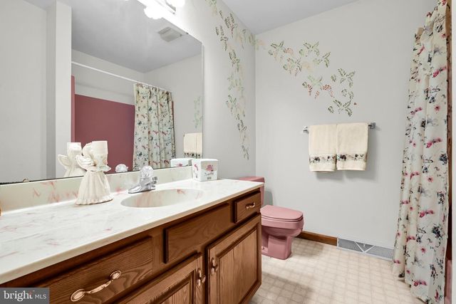 5057 VALLEY VIEW RD, Mohnton, PA 19540
