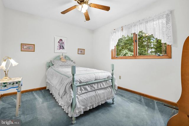 5057 VALLEY VIEW RD, Mohnton, PA 19540