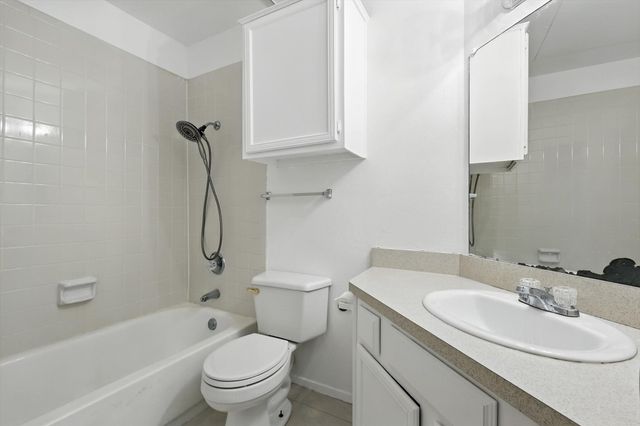 5550 Spring Valley Road D22, Dallas, TX 75254