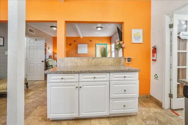 15880 La Vida Drive, Palm Springs, CA 92262