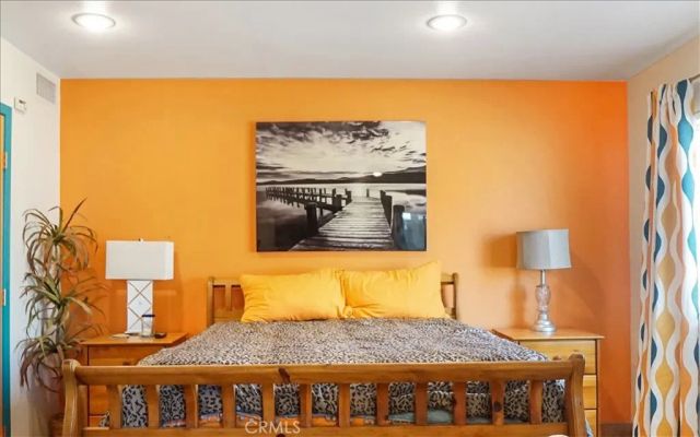 15880 La Vida Drive, Palm Springs, CA 92262