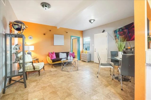 15880 La Vida Drive, Palm Springs, CA 92262