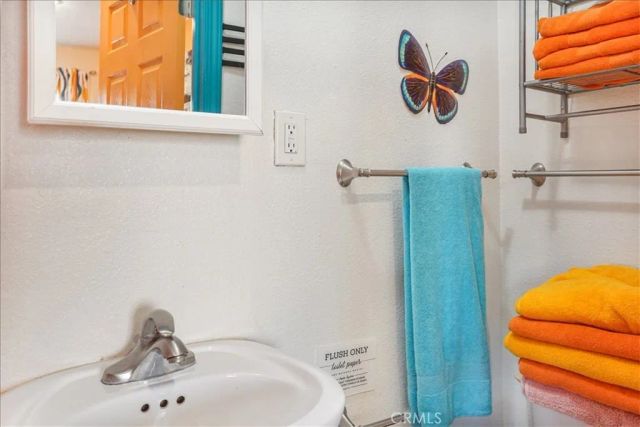 15880 La Vida Drive, Palm Springs, CA 92262