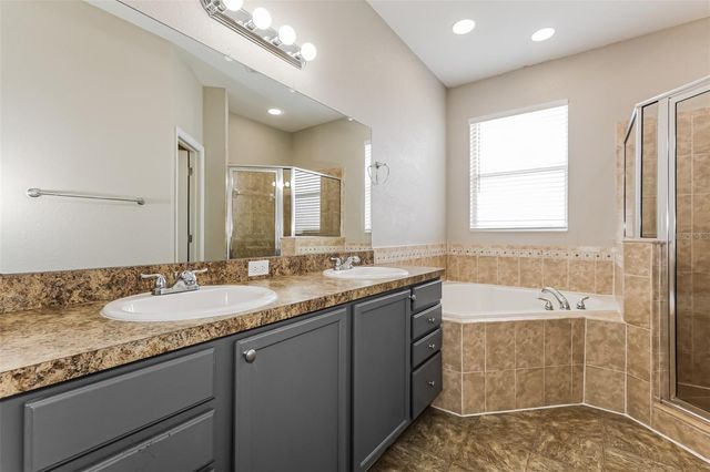 8130 WOODVINE CIRCLE, Lakeland, FL 33810