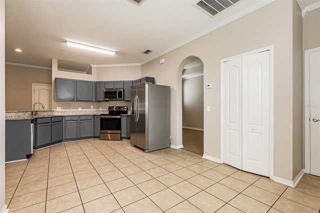 8130 WOODVINE CIRCLE, Lakeland, FL 33810