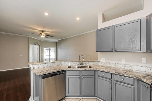 8130 WOODVINE CIRCLE, Lakeland, FL 33810