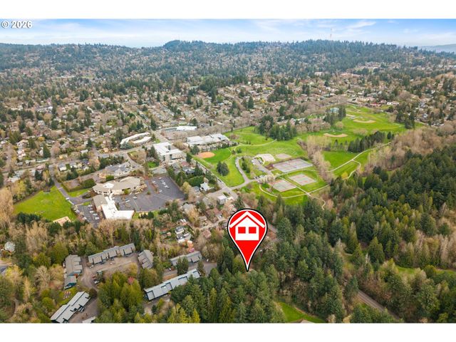 4594 Sw CALDEW St A, Portland, OR 97219