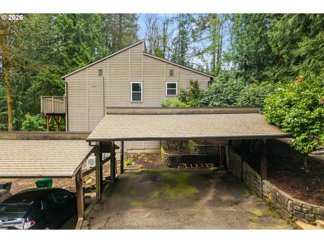 4594 Sw CALDEW St A, Portland, OR 97219