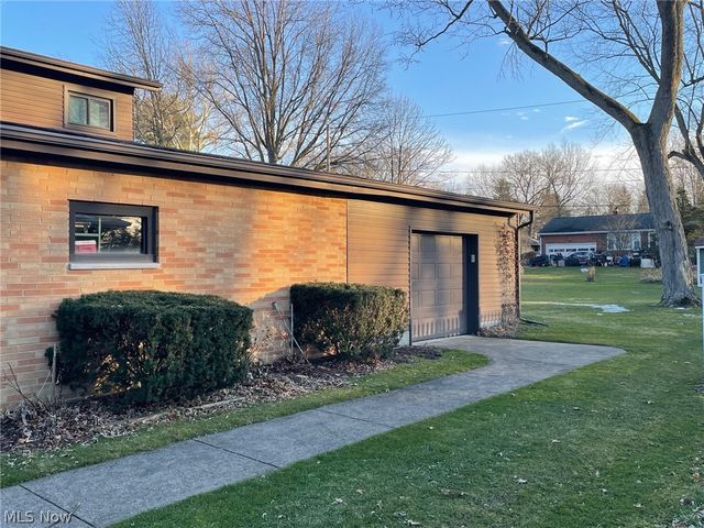 37518 Arlington Drive, Willoughby, OH 44094