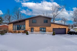 37518 Arlington Drive, Willoughby, OH 44094