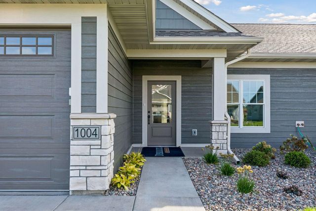 1004 Turner Lane, New Richmond, WI 54017
