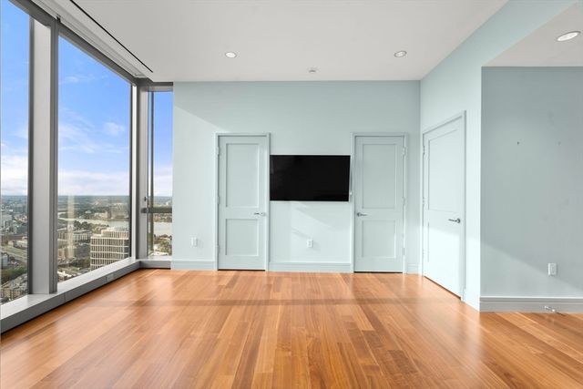 1 Dalton Street 4504, Boston, MA 02115