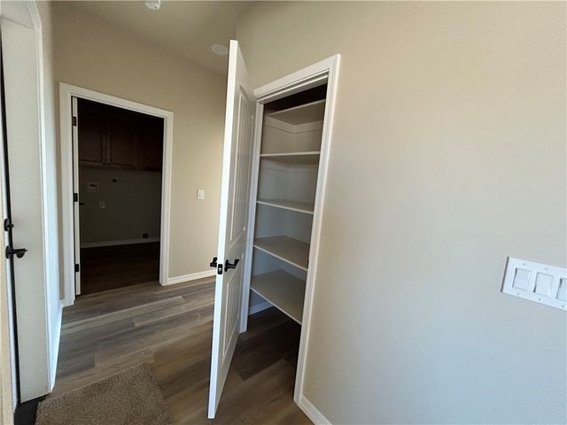 6676 W Rosario Court, Golden Valley, AZ 86413