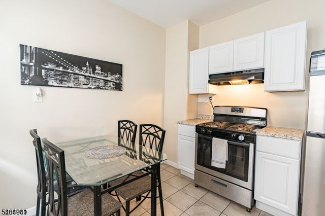 74 Smith St, Newark City, NJ 07106