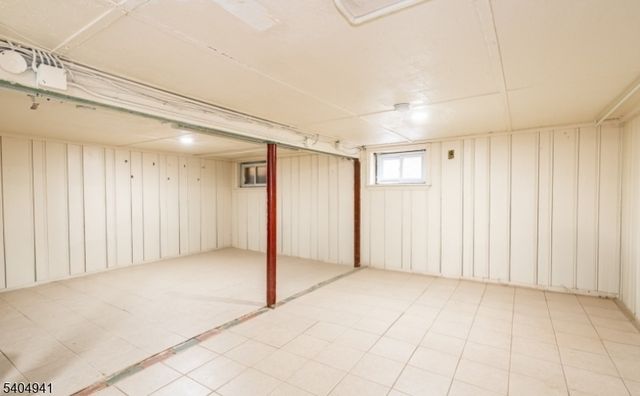 74 Smith St, Newark City, NJ 07106