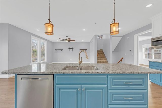 868 265 Road, Knob Noster, MO 65336