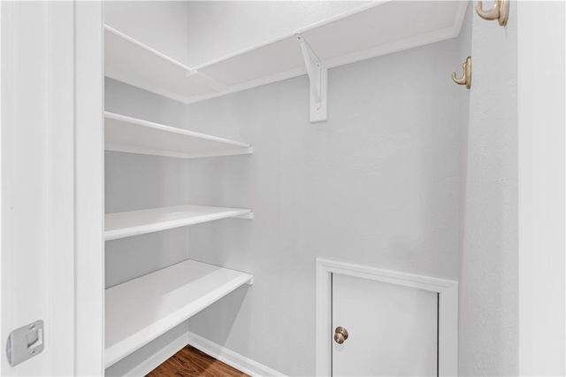 868 265 Road, Knob Noster, MO 65336