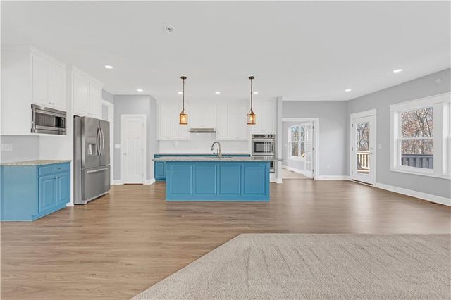 868 265 Road, Knob Noster, MO 65336