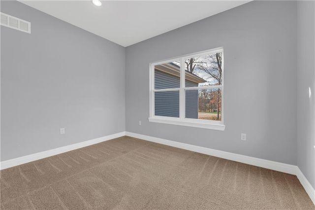 868 265 Road, Knob Noster, MO 65336