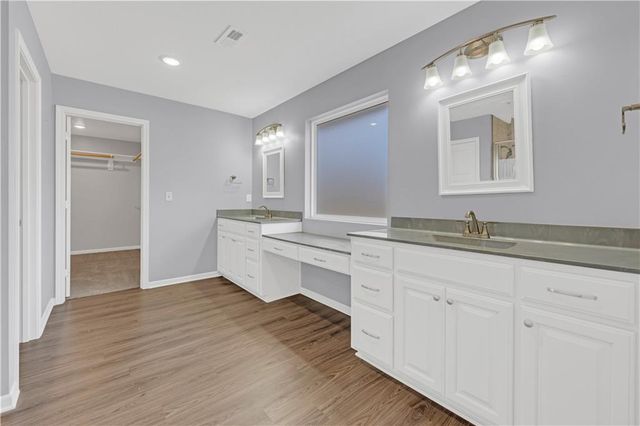 868 265 Road, Knob Noster, MO 65336