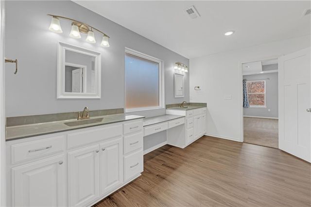 868 265 Road, Knob Noster, MO 65336