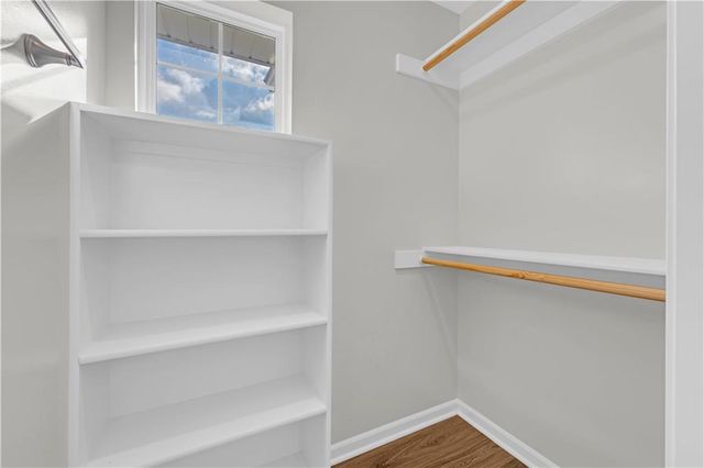 868 265 Road, Knob Noster, MO 65336