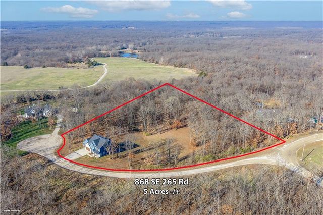 868 265 Road, Knob Noster, MO 65336