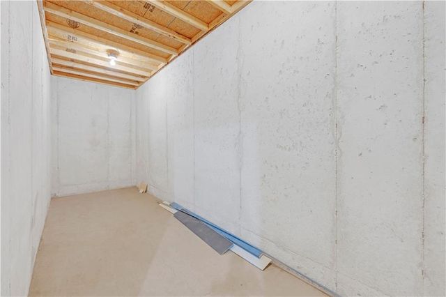 868 265 Road, Knob Noster, MO 65336